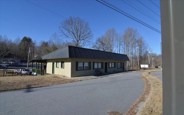 4 NC 69, Hayesville, NC 28904